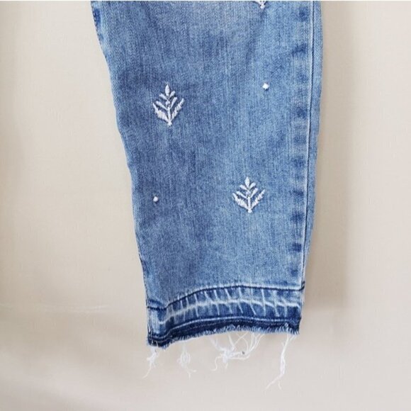 Level 99 | Aubrey Embroidered Relaxed Skinny Jeans Size 28 - Picture 5 of 9